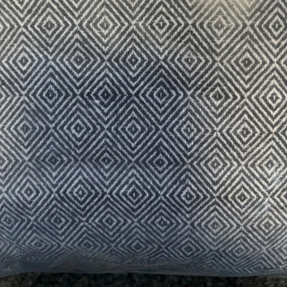 IKEA - VÄSTKUSTROS Duvet Cover Set - Picture 10 of 12